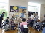 文化祭作品観覧風景